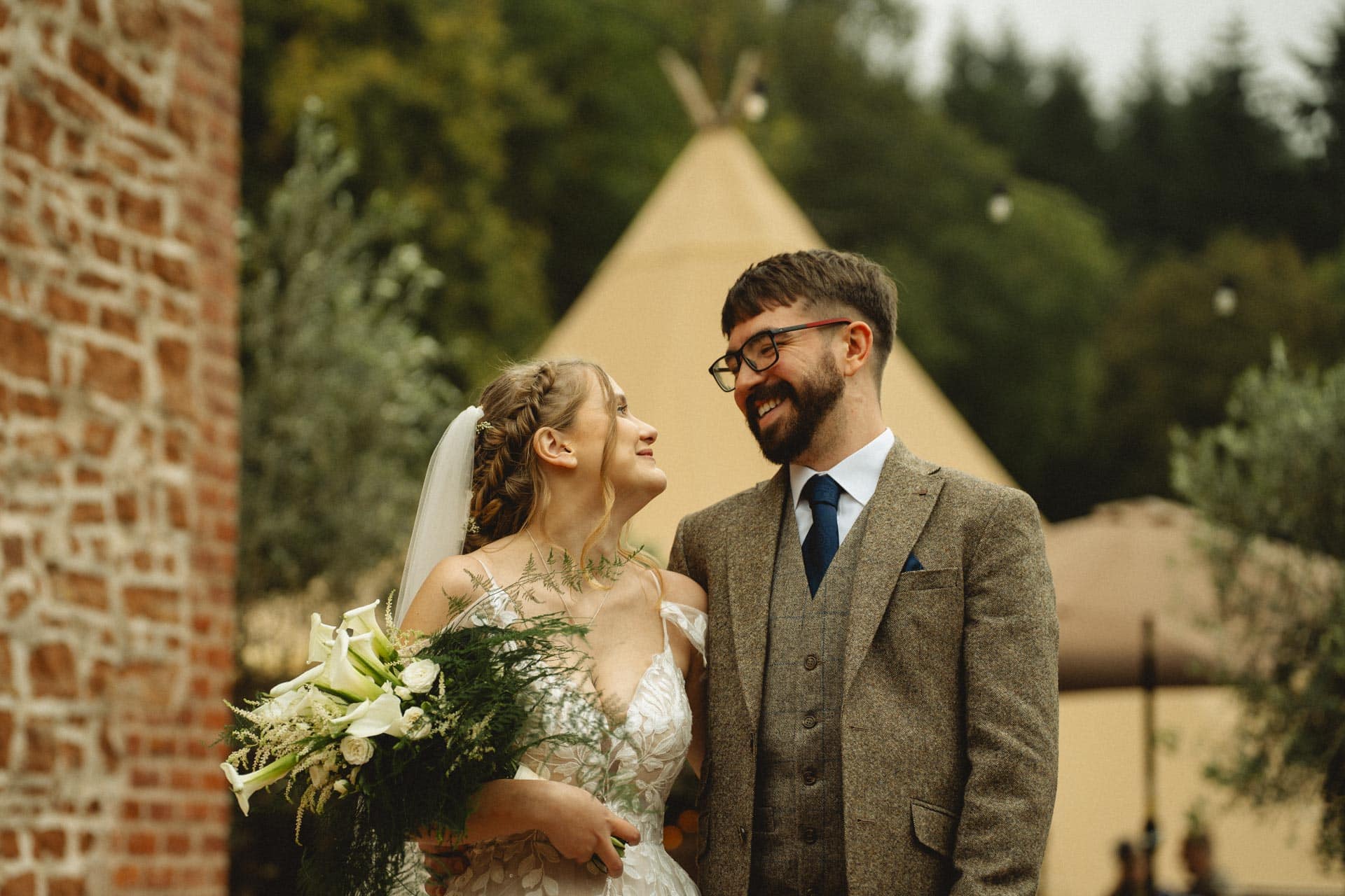 Bridal Barn Wedding Photographer & Videographer. Bridgnorth Weddings.